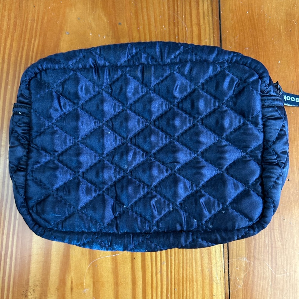 Misook Quilted Navy makeup bag